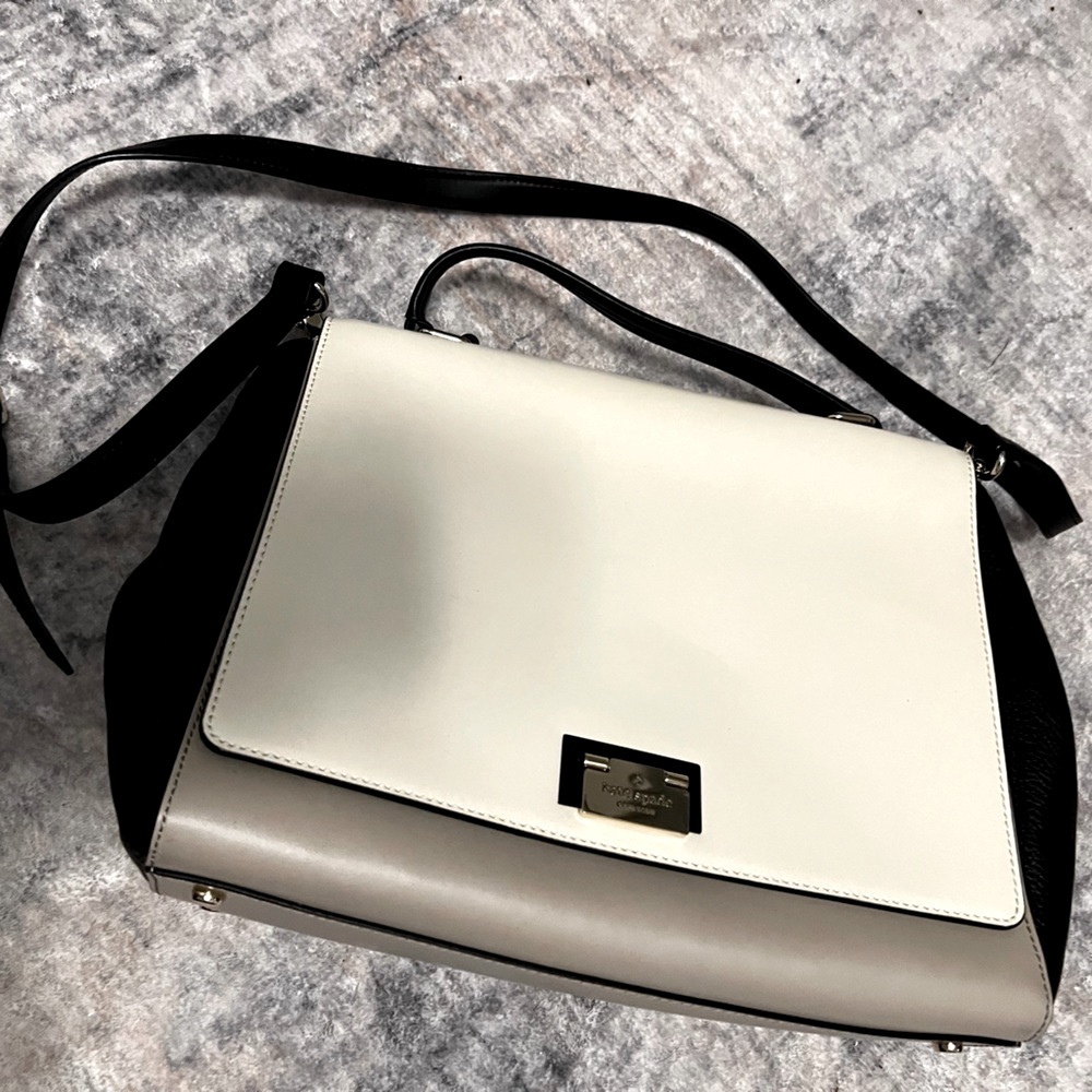 Kate Spade colorblock purse with fold over latching closure - Picture 5 of 5
